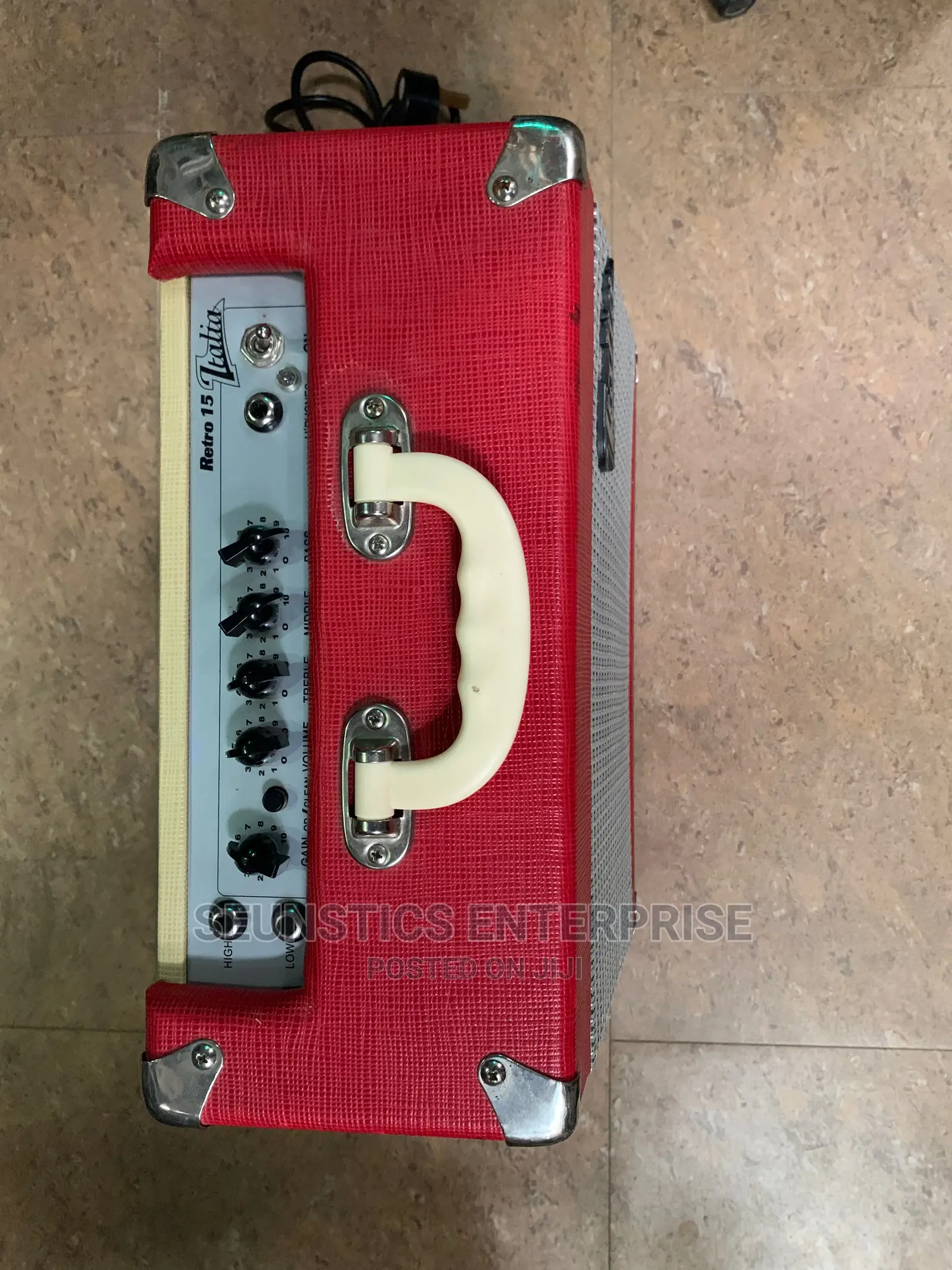 Quality Italia Rectro 15 Guitar Amplifier (Combo)