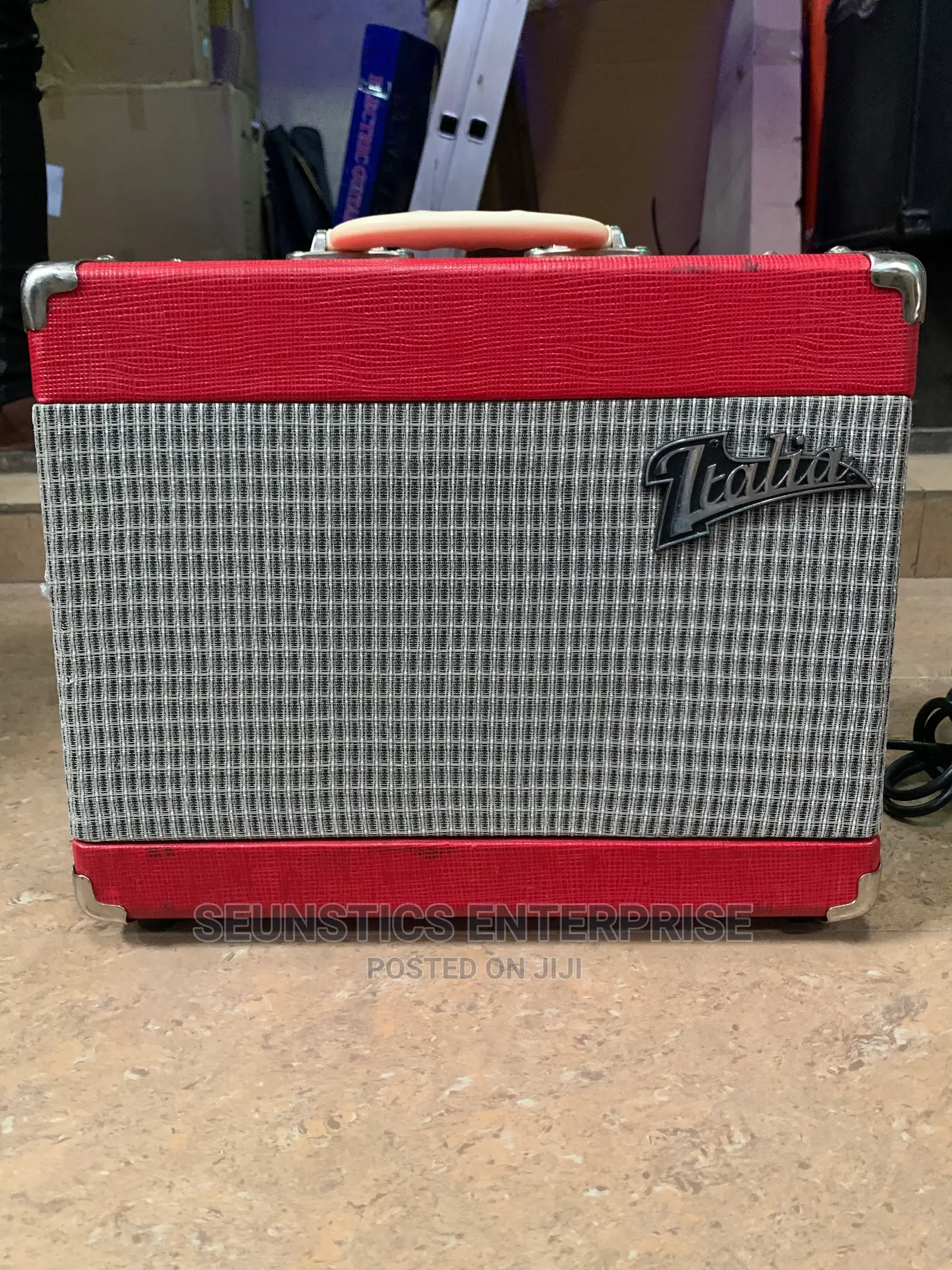 Quality Italia Rectro 15 Guitar Amplifier (Combo)