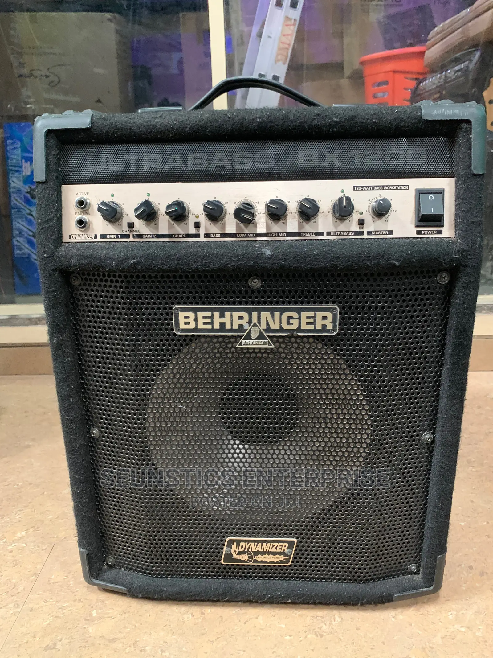 Behringer Ultrabass BX 1200 Amplifier (Combo)