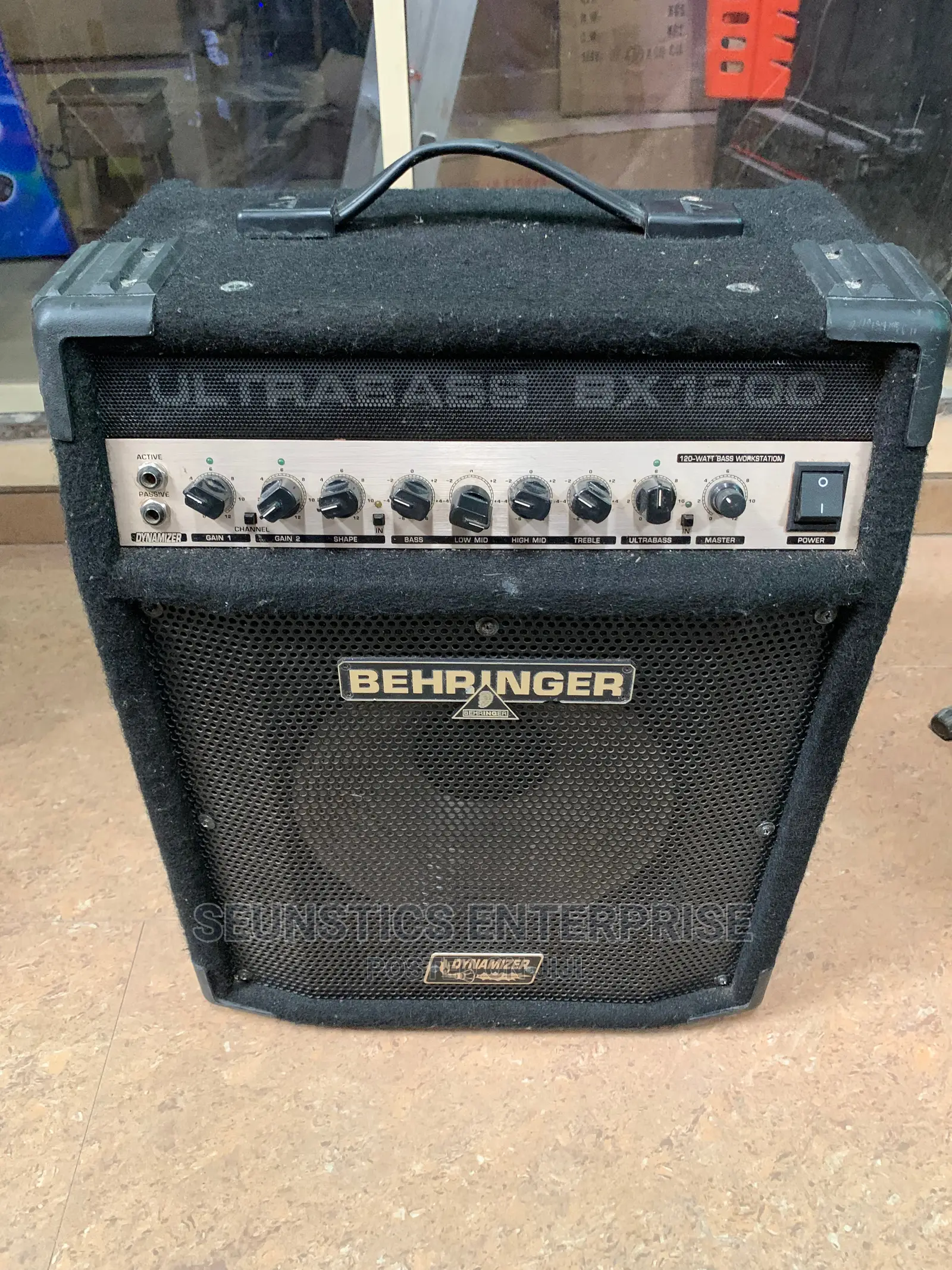 Behringer Ultrabass BX 1200 Amplifier (Combo)