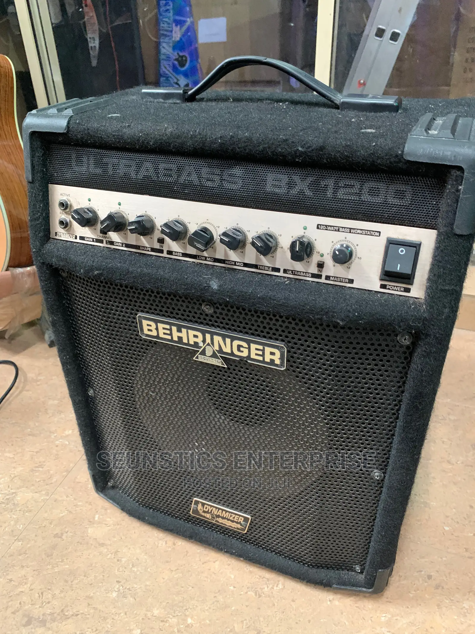 Behringer Ultrabass BX 1200 Amplifier (Combo)