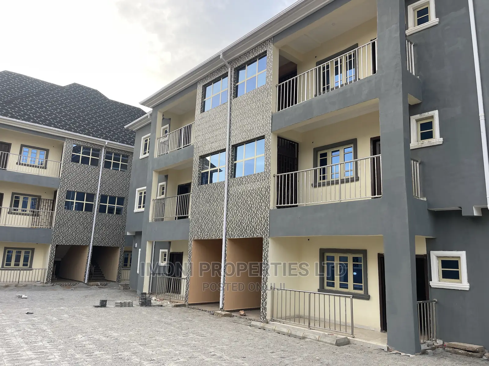2bdrm Block of Flats in Fo1, Kubwa for rent