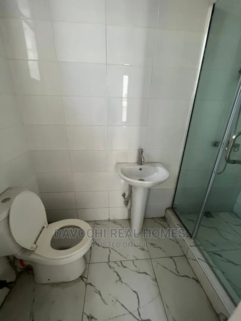 2bdrm Apartment in Ologolo Estate, Lekki for rent