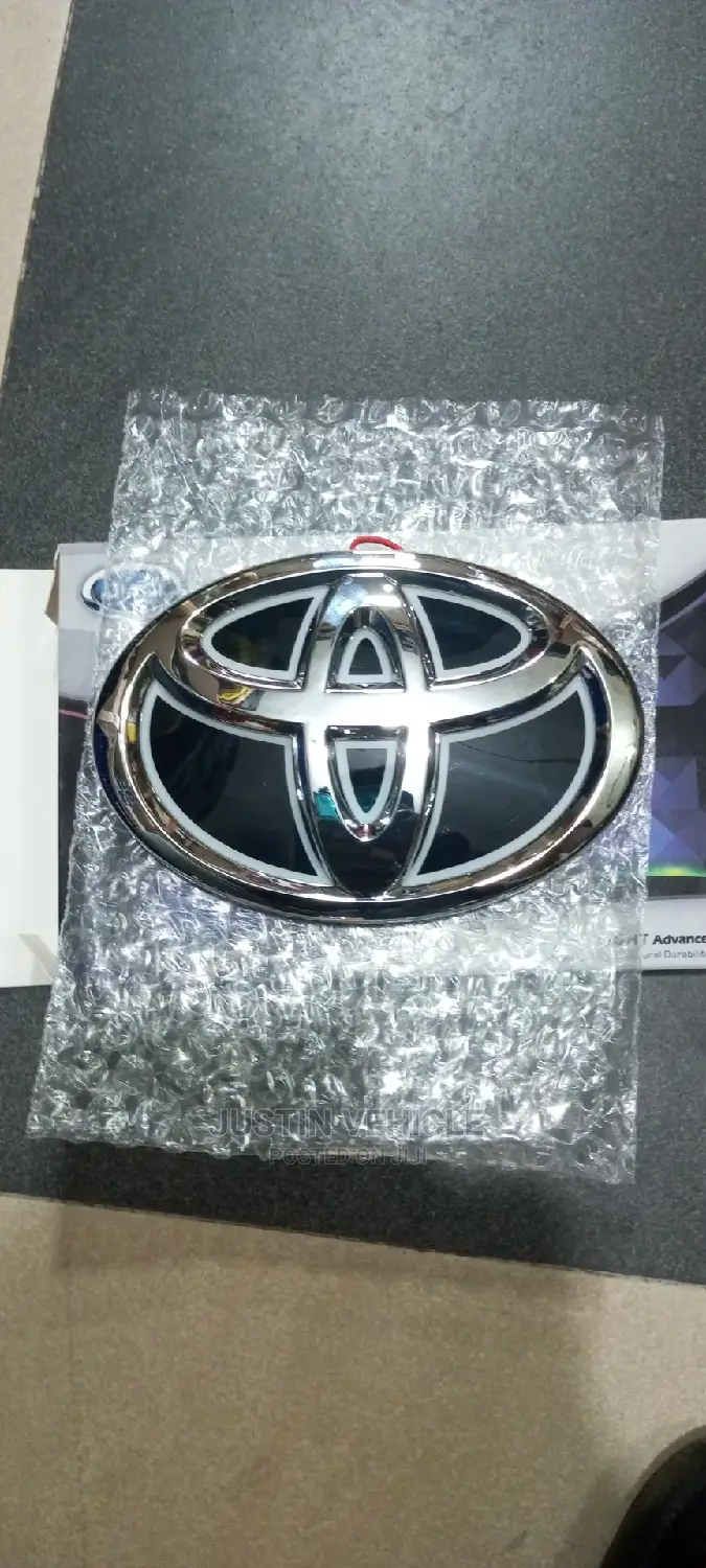 Toyota Auto Badge Light
