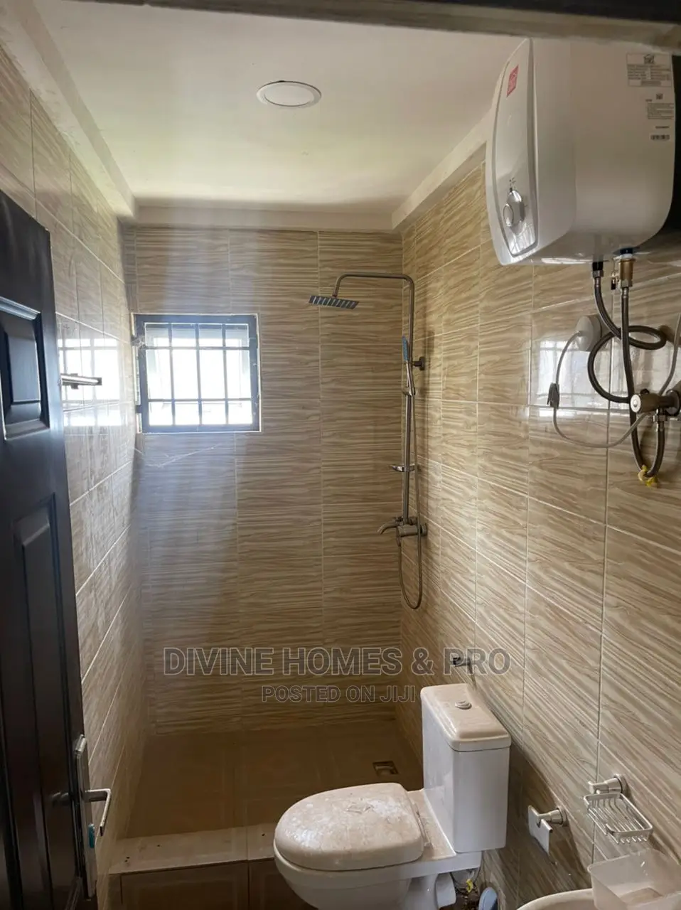 3bdrm Block of Flats in Life Camp for sale