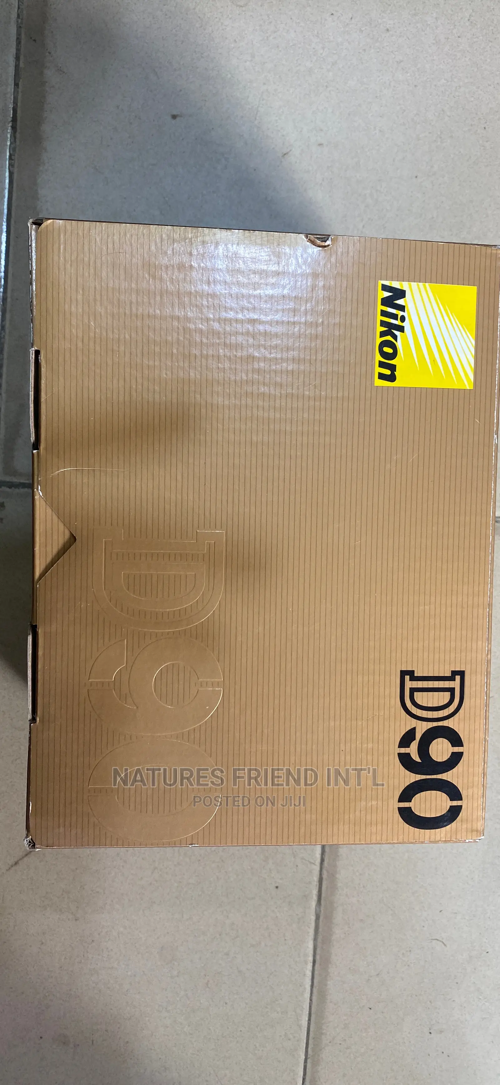Nikon D90 With Lens 18-105mm