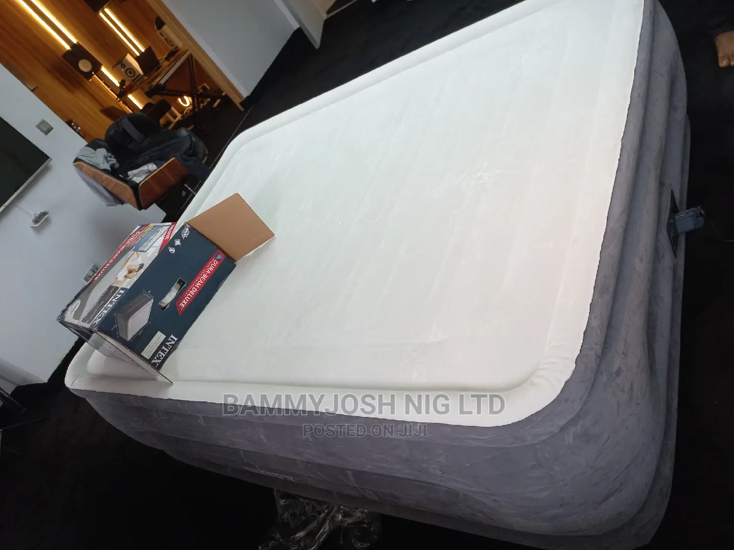 Intex Dura Beam Deluxe 5.5 X 6 X 22-Inches Height