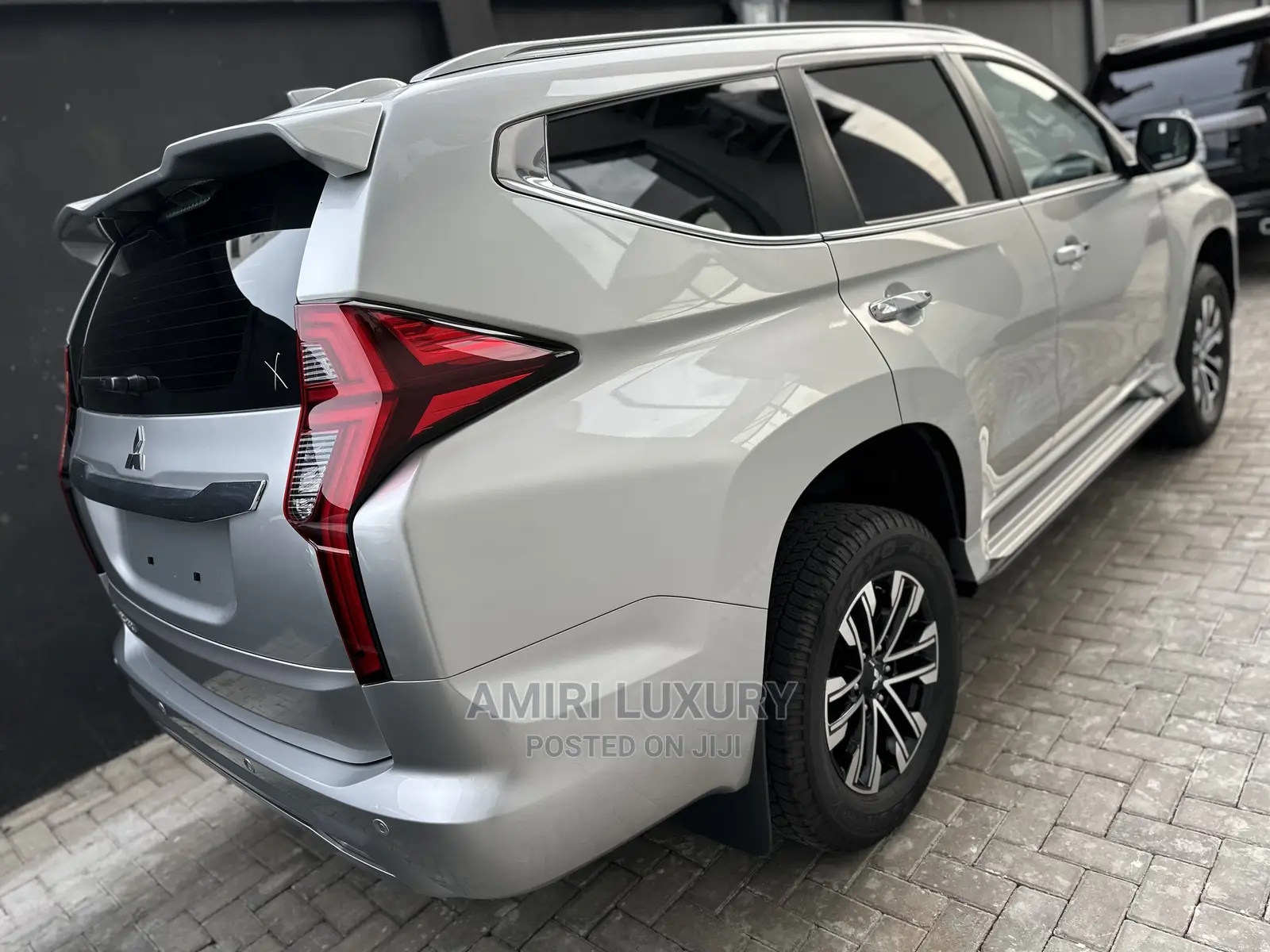 New Mitsubishi Montero Sport 2023 Silver