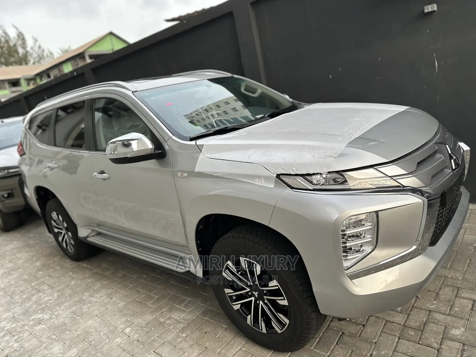 New Mitsubishi Montero Sport 2023 Silver
