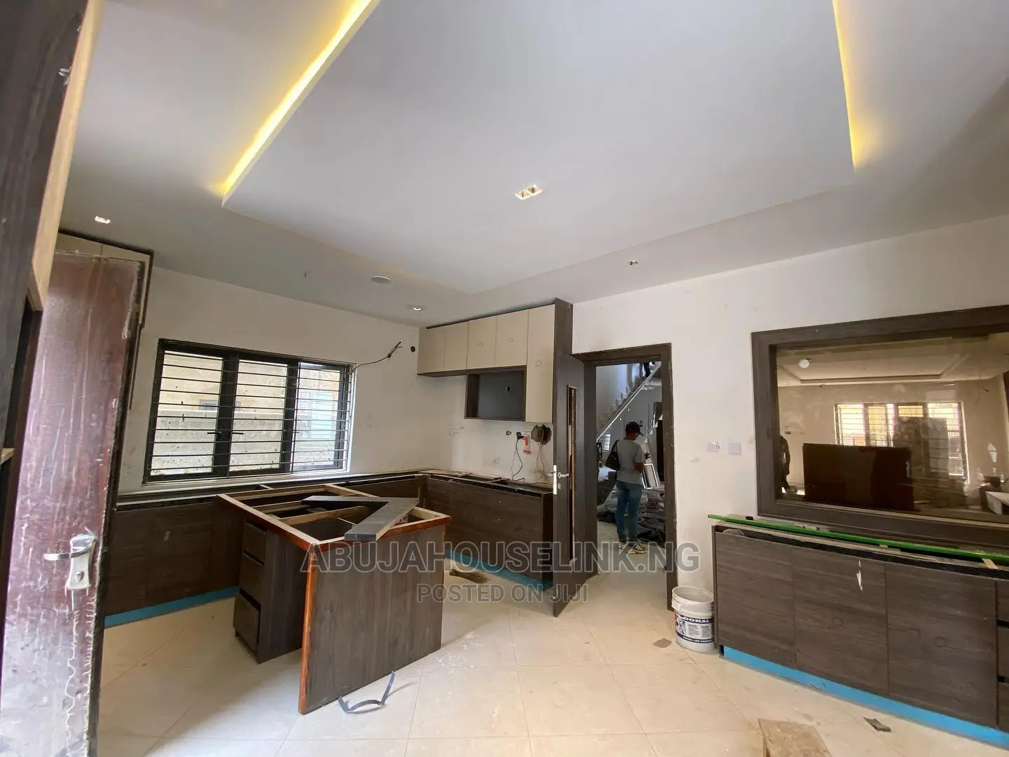 5bdrm Duplex in Citiscape Estate, Guzape District for sale