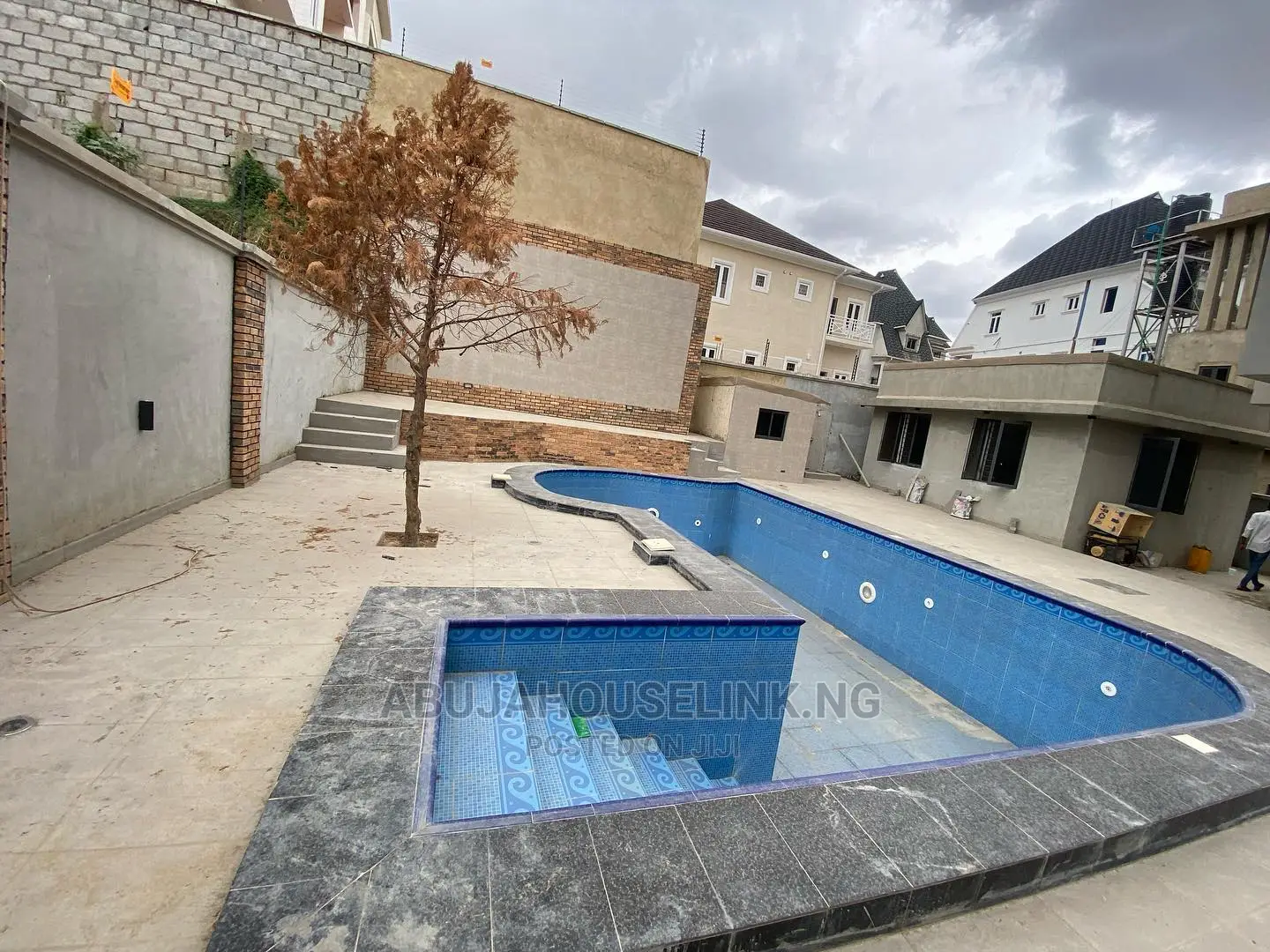 5bdrm Duplex in Citiscape Estate, Guzape District for sale