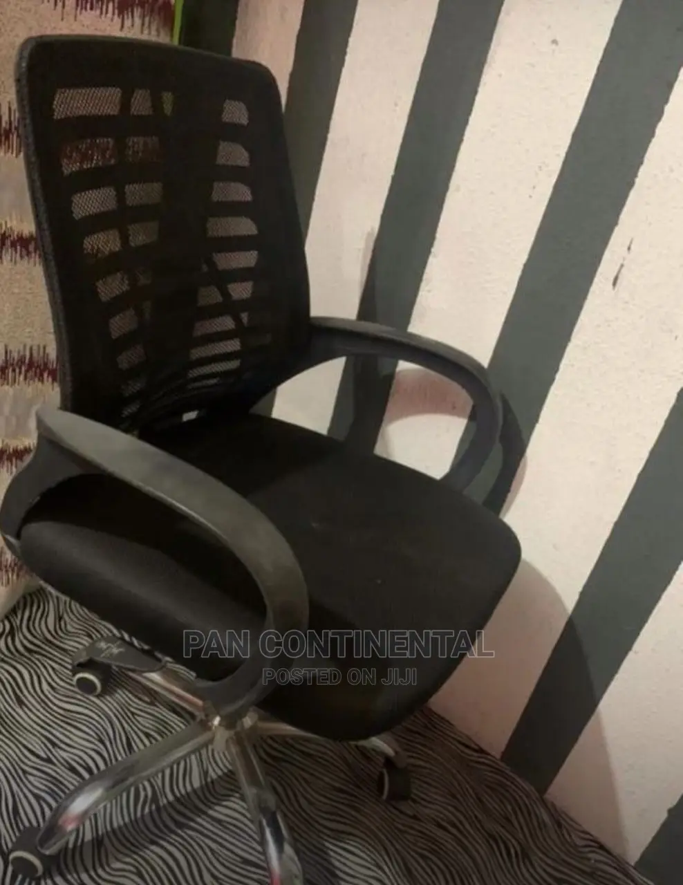 Brand New Victory Swivel Chair