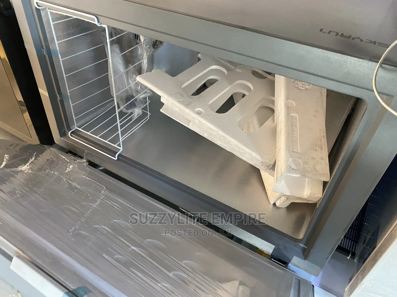 Skyrun Chest Freezer 200 Liters