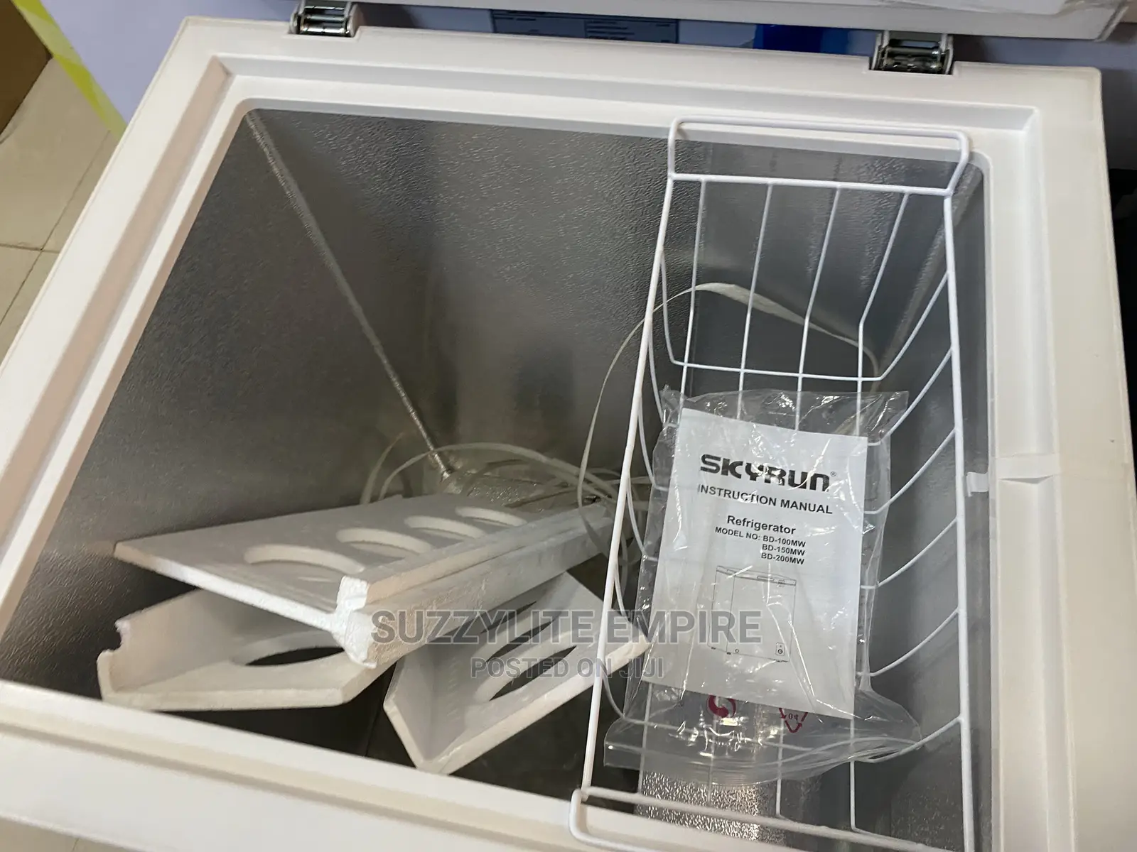 Skyrun Chest Freezer 150 Liters