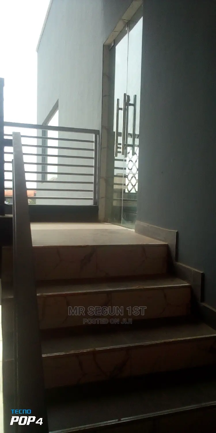 Space for Boutique or Saloon