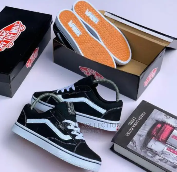 Quality Vans Black Sneakers