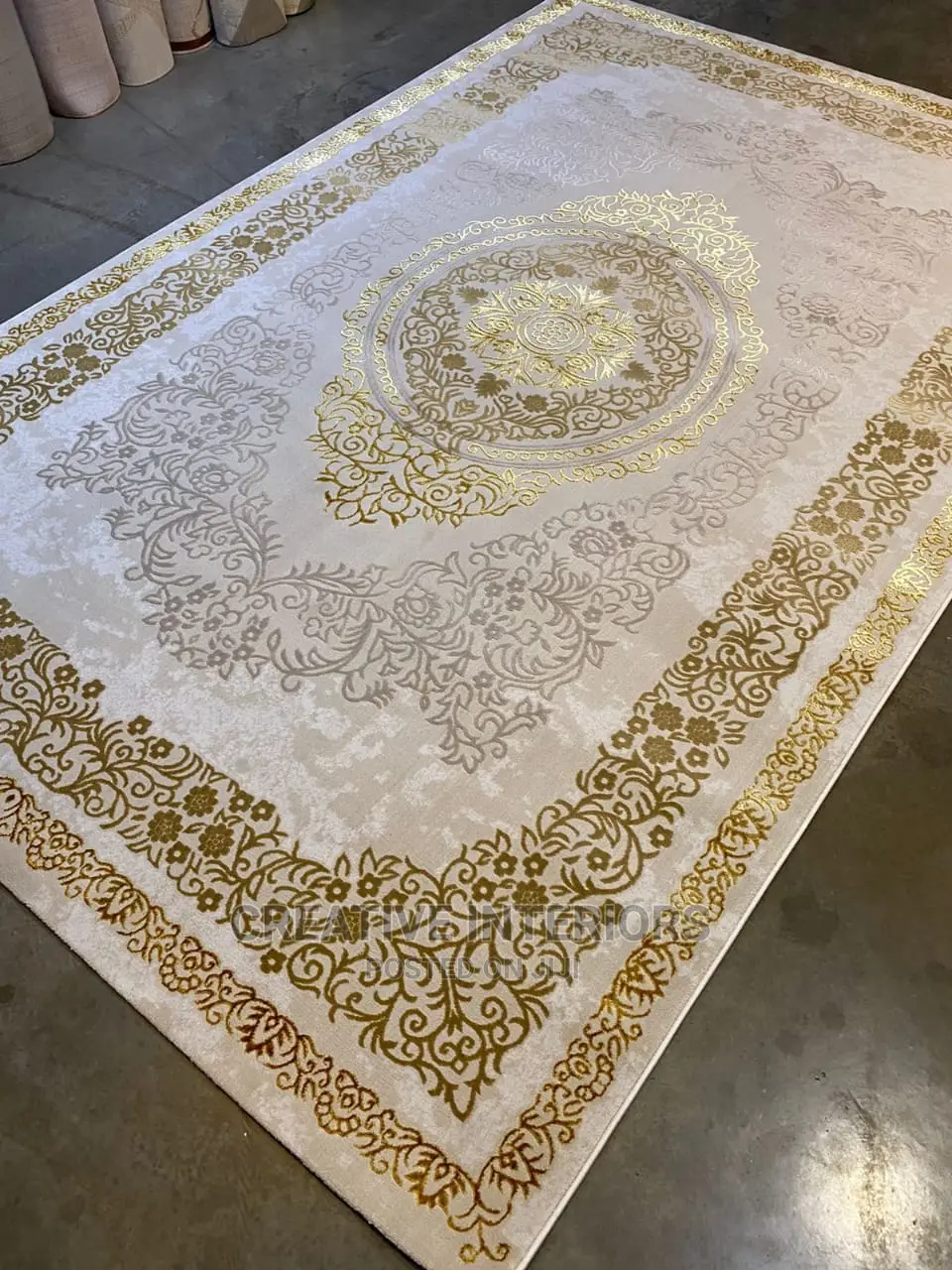 5by7 Royal Center Rugs