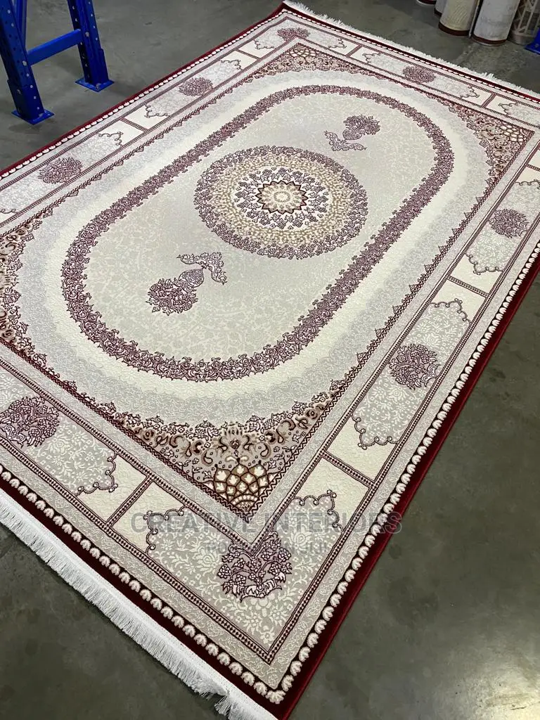 5by7 Royal Center Rugs