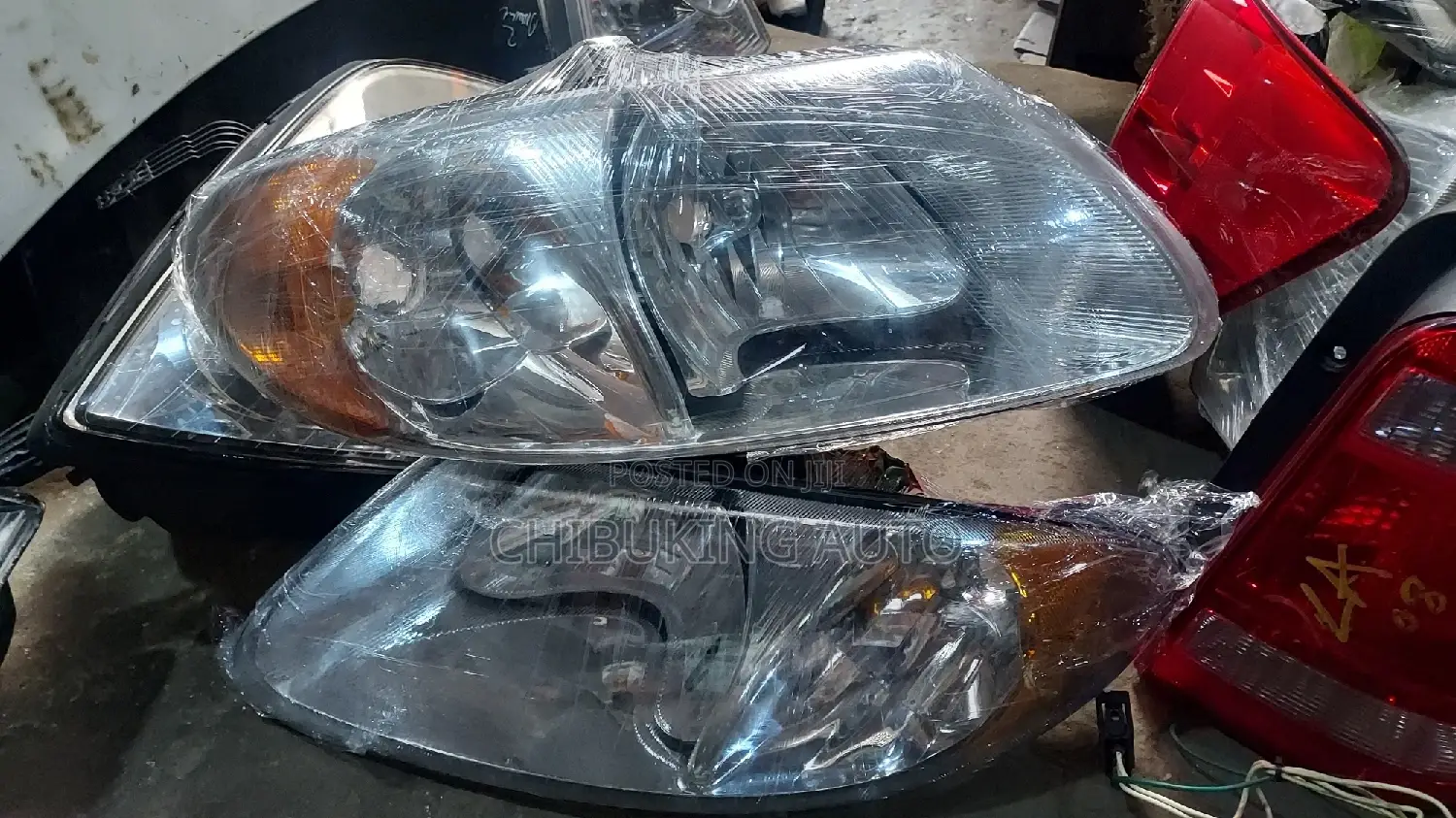 Headlamp Dodge Caravan 2000