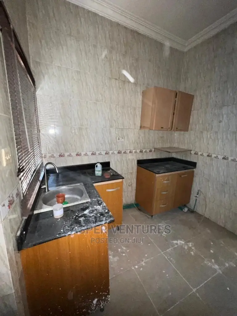 1bdrm Apartment in Chevron for rent
