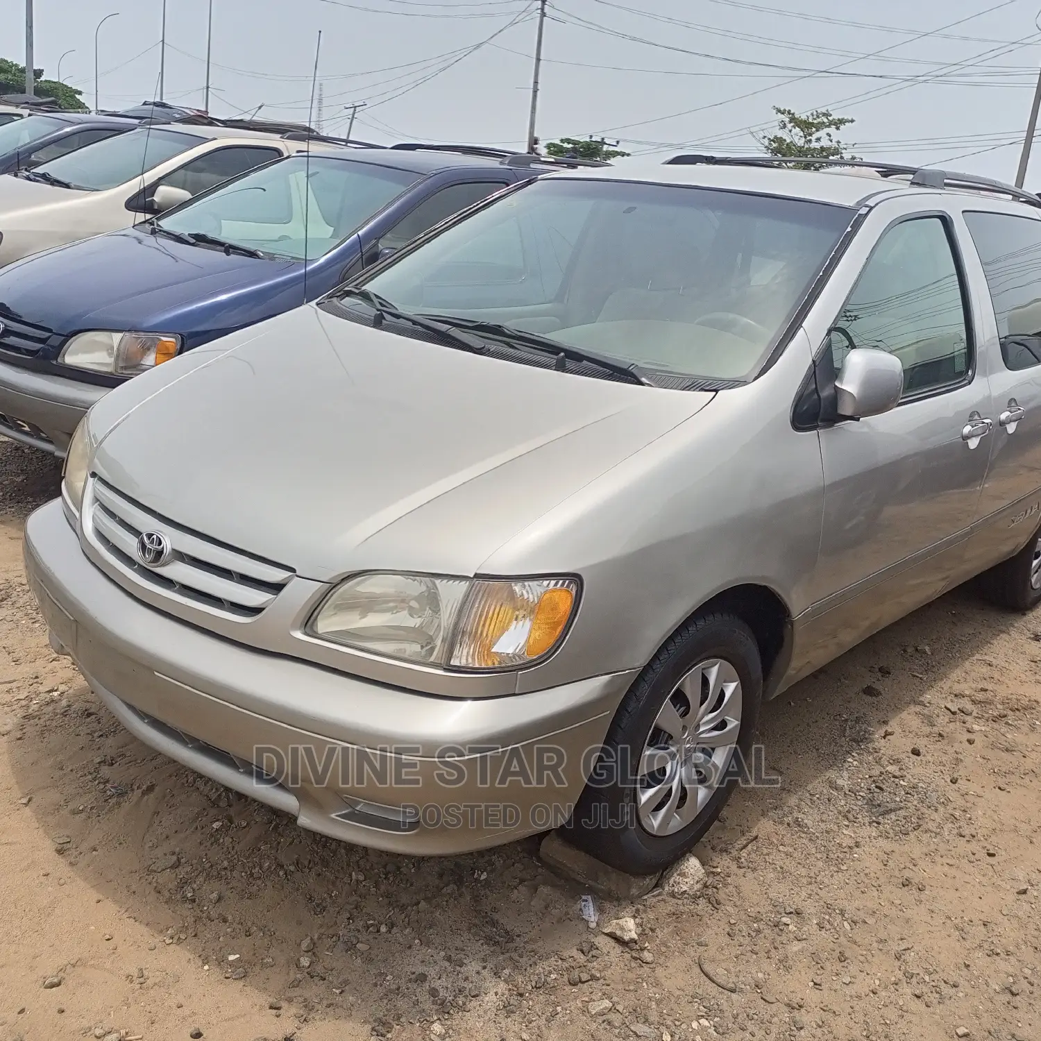 Toyota Sienna LE 2003 Gold