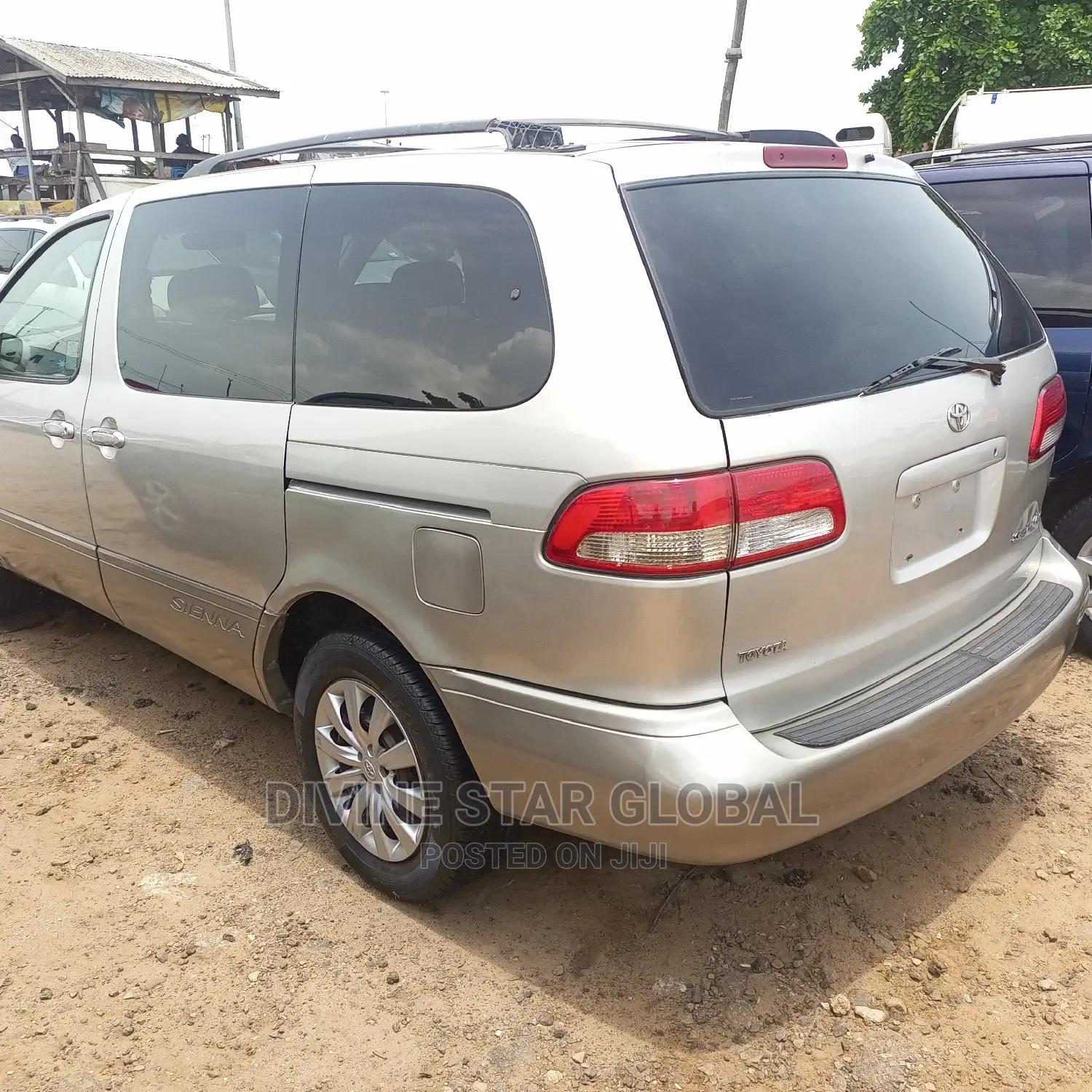 Toyota Sienna LE 2003 Gold