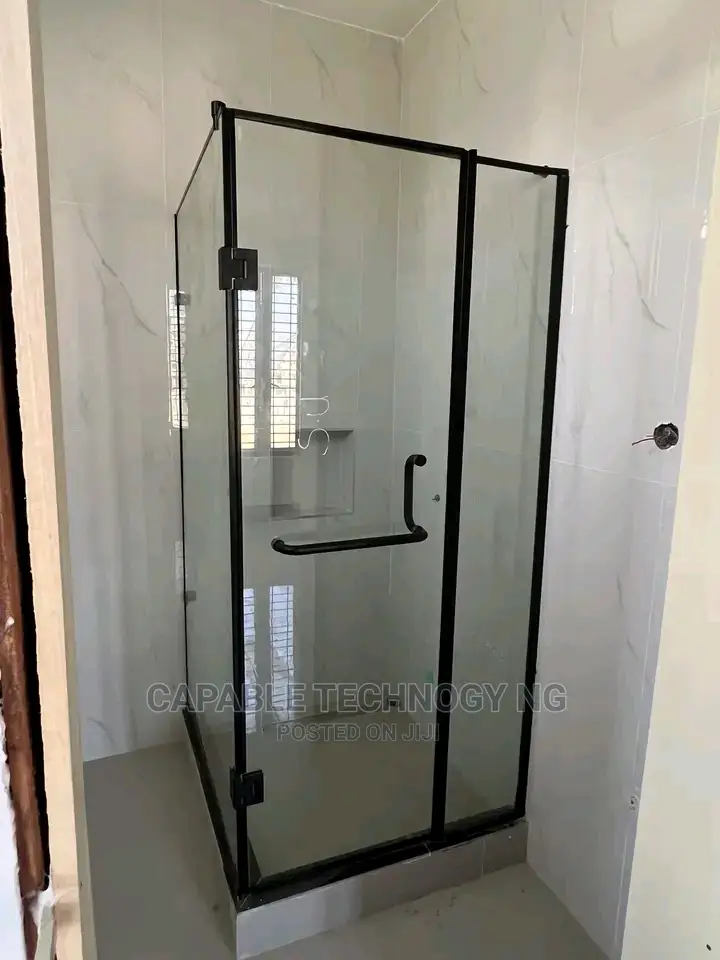 Standard Shower Cubicle