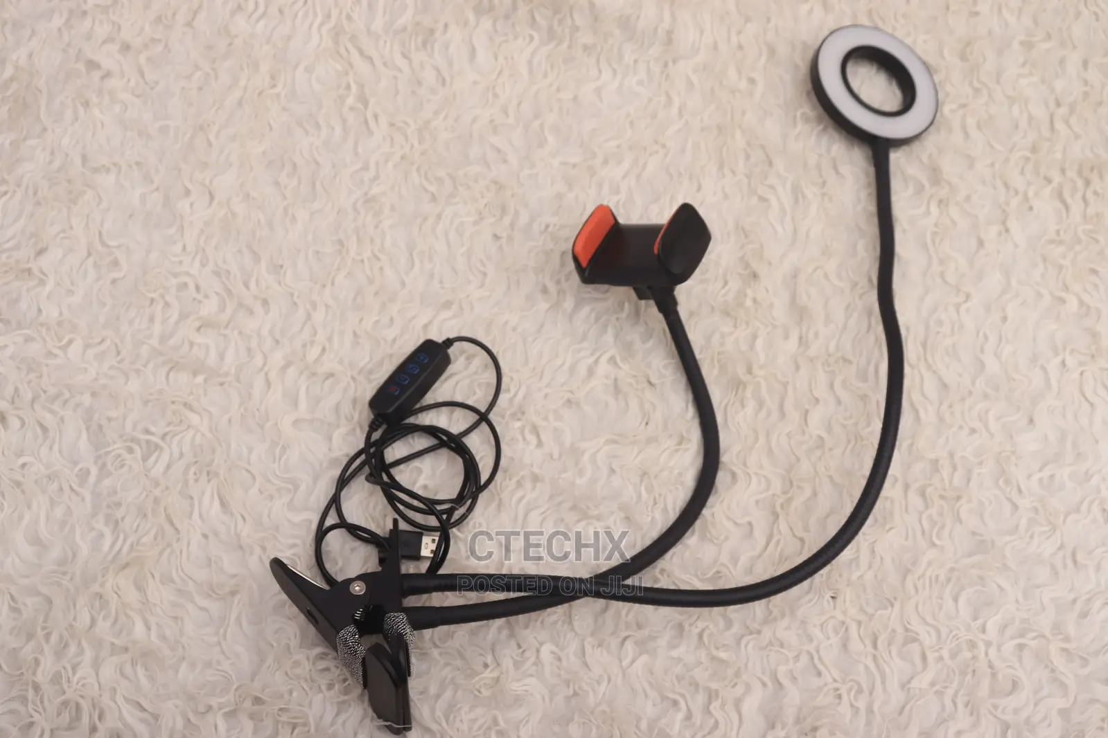 3.5" Clip on Selfie Ring Light With Cell Phone Holder