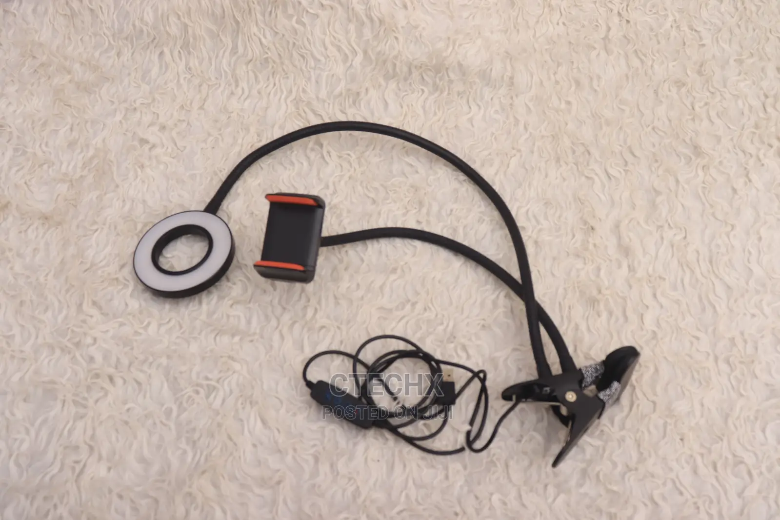 3.5" Clip on Selfie Ring Light With Cell Phone Holder