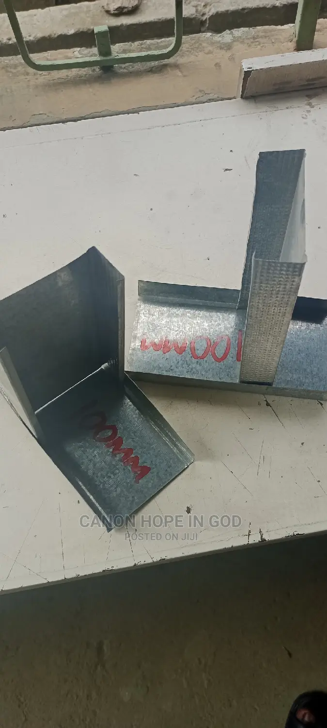 100mm Stud and Track