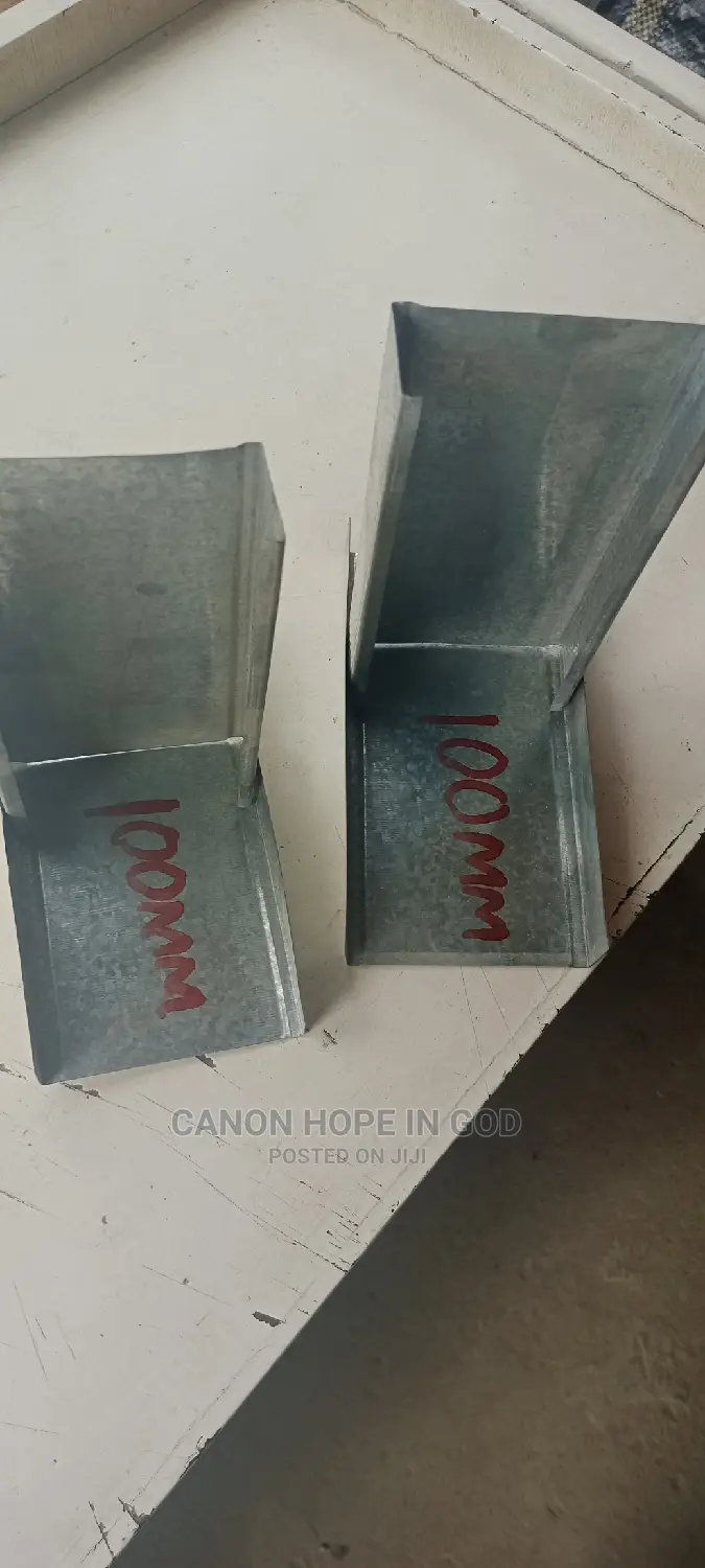 Stud and Track 100mm