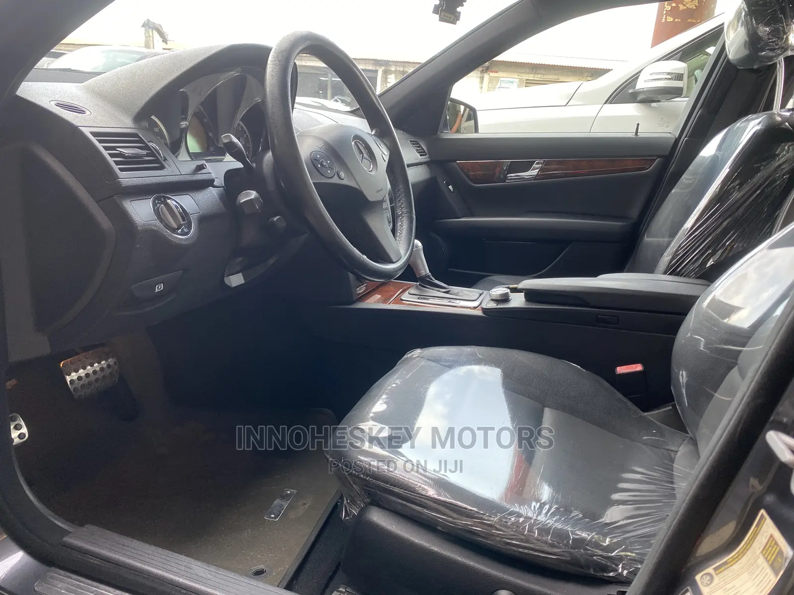 Mercedes-Benz C300 2010 Gray