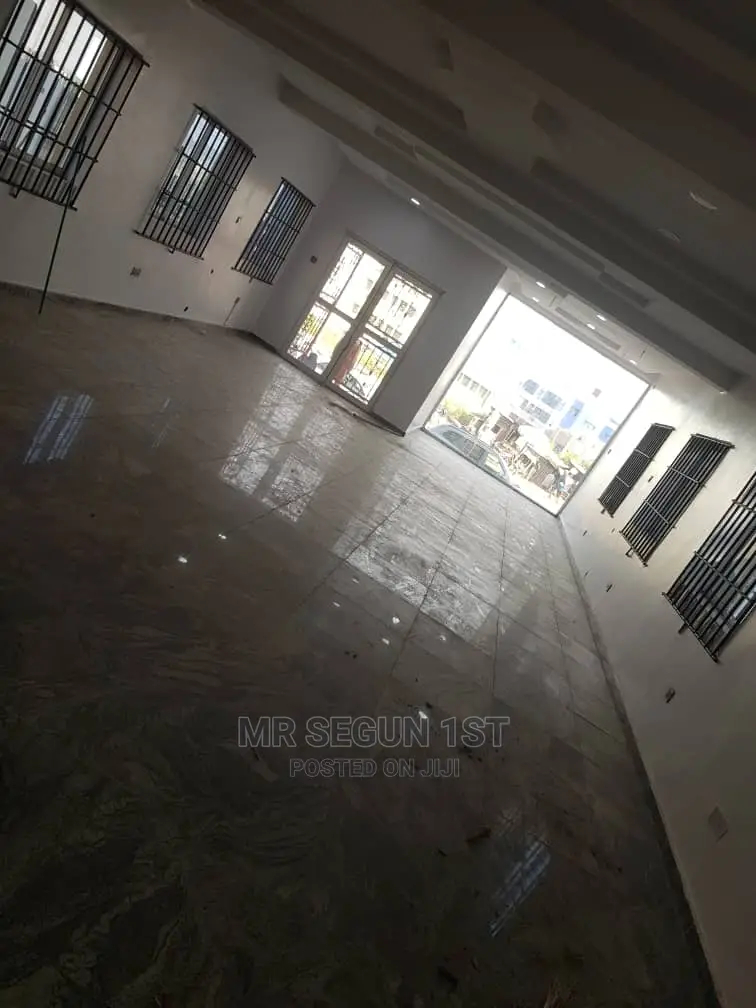 Very Big Hall for Any Purpose