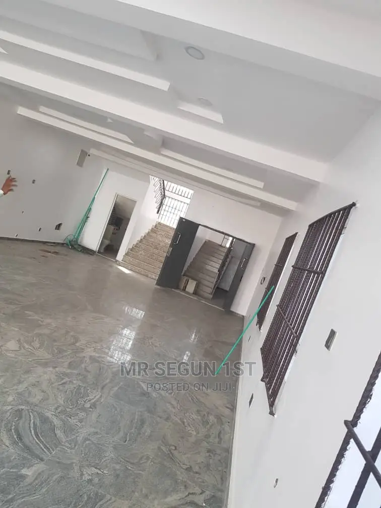 Very Big Hall for Any Purpose