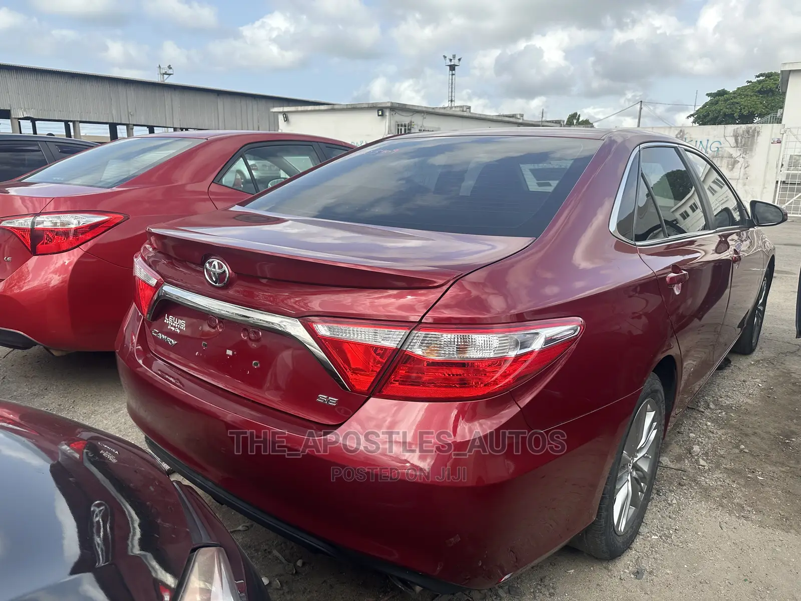Toyota Camry SE 4dr Sedan (2.5L 4cyl 6A) 2016 Red