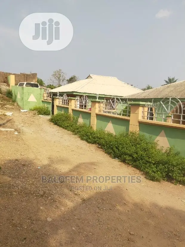 10bdrm Bungalow in Balofem Properties $, Abeokuta North for sale