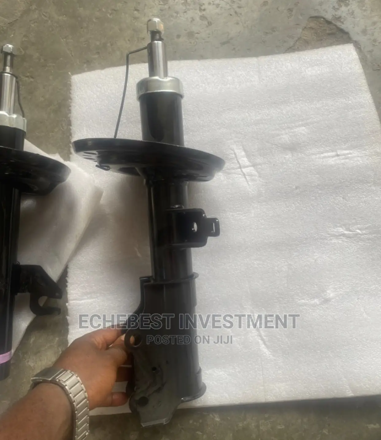 Quality Shock Absorber GMC ACADIA/ Enclave and Escalade