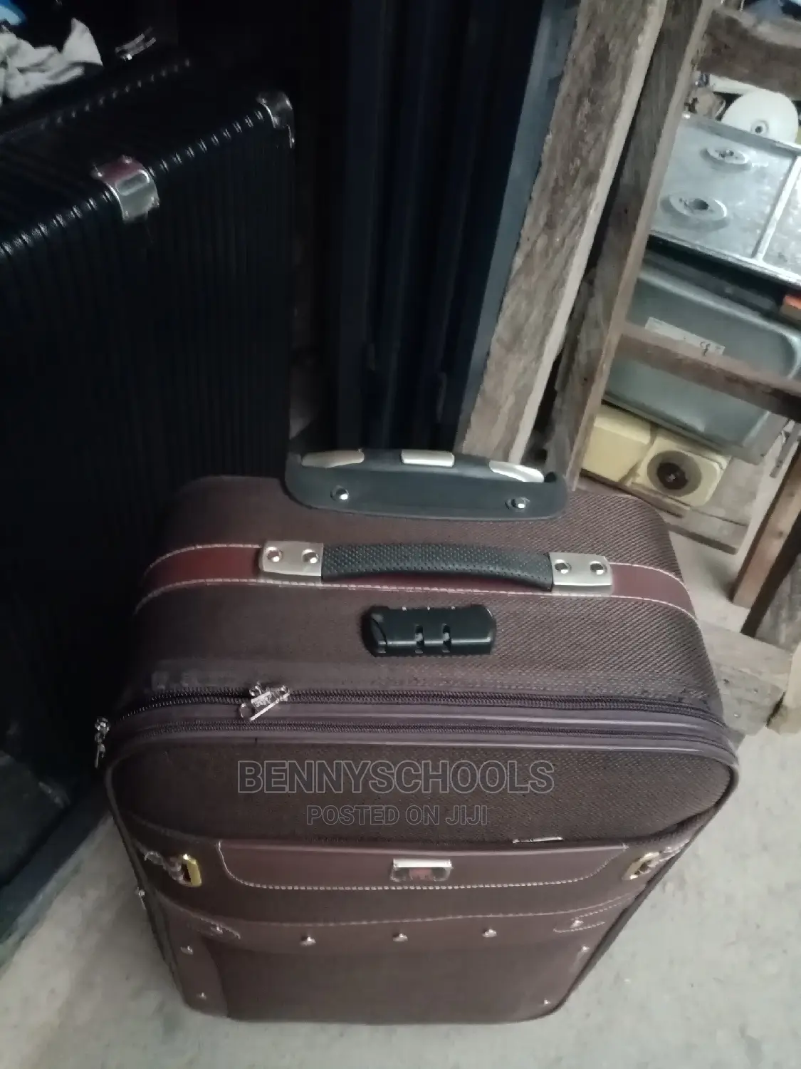 Medium Coffee Brown 2 Wheels Traveling Luggage Box