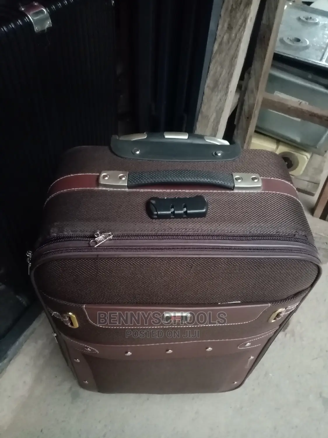 Medium Coffee Brown 2 Wheels Traveling Luggage Box