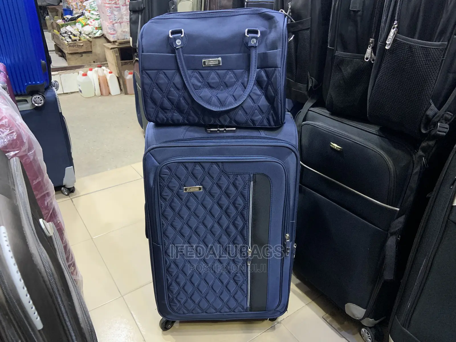 Medium Size Quality Traveling Luggage With Carry on Kit