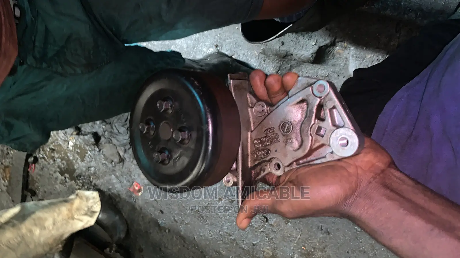 Water Pump Escape 1.6 2013