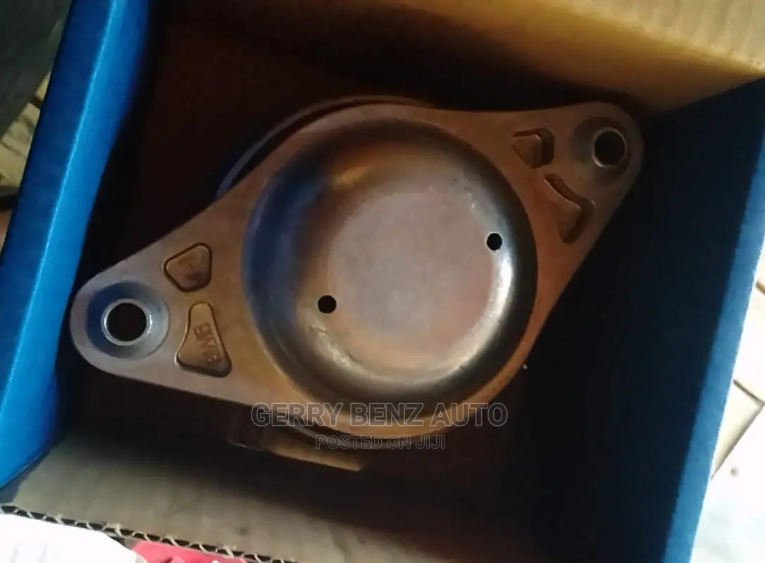 Original Engine Mount/Engine Seat for C300,GLK350,E350