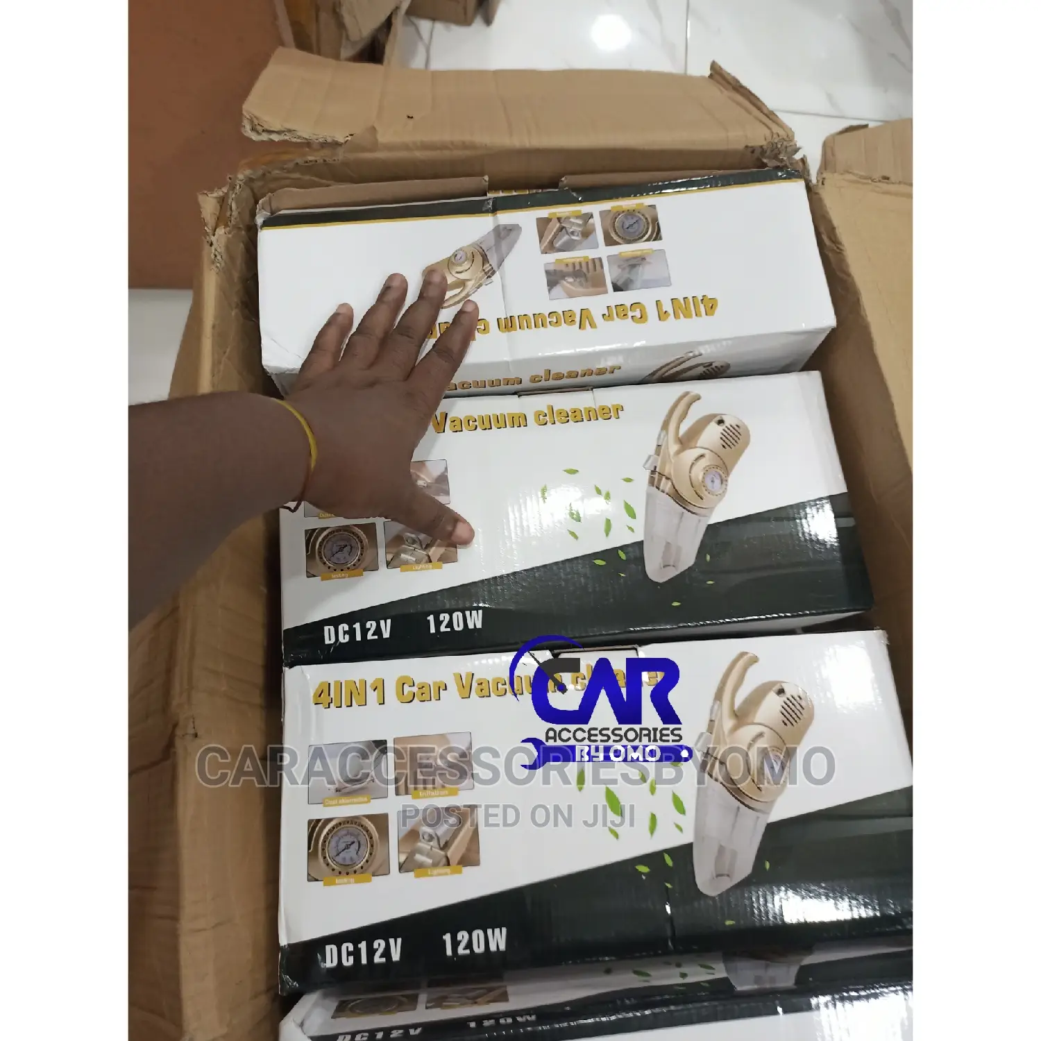 4 in 1 Car Vacuum Cleaner