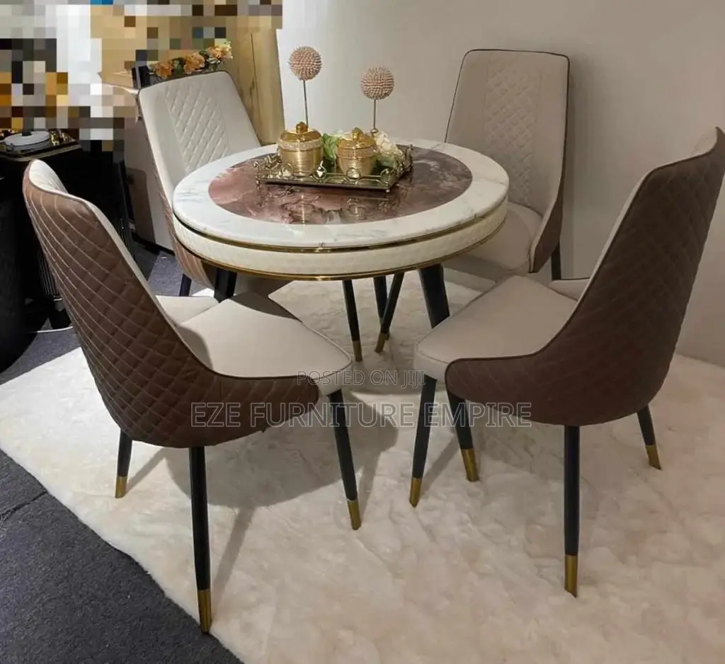 4 Seaters Round Marble Dinning Table