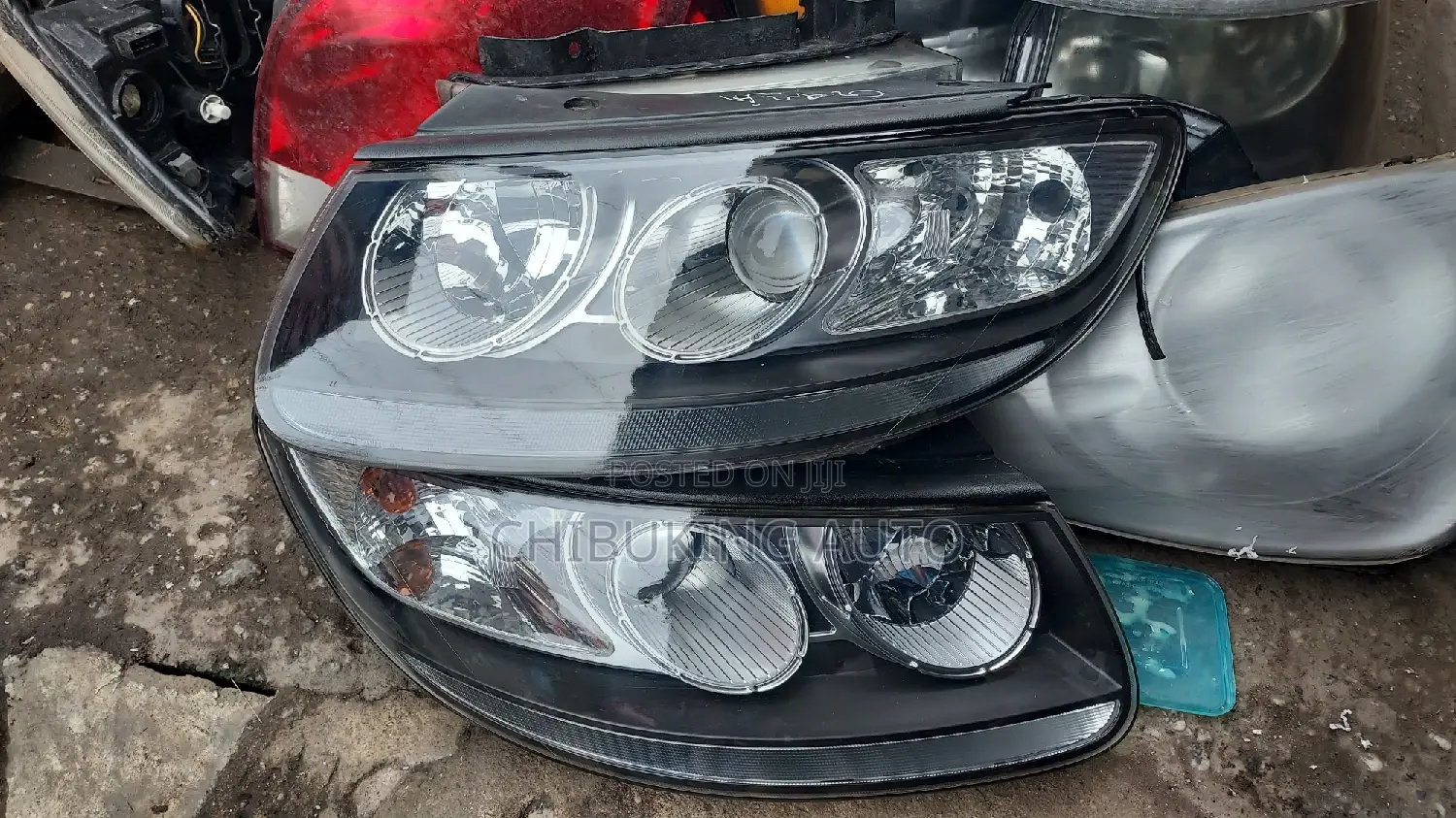 Headalamp Hyundai Santa Fe 2010