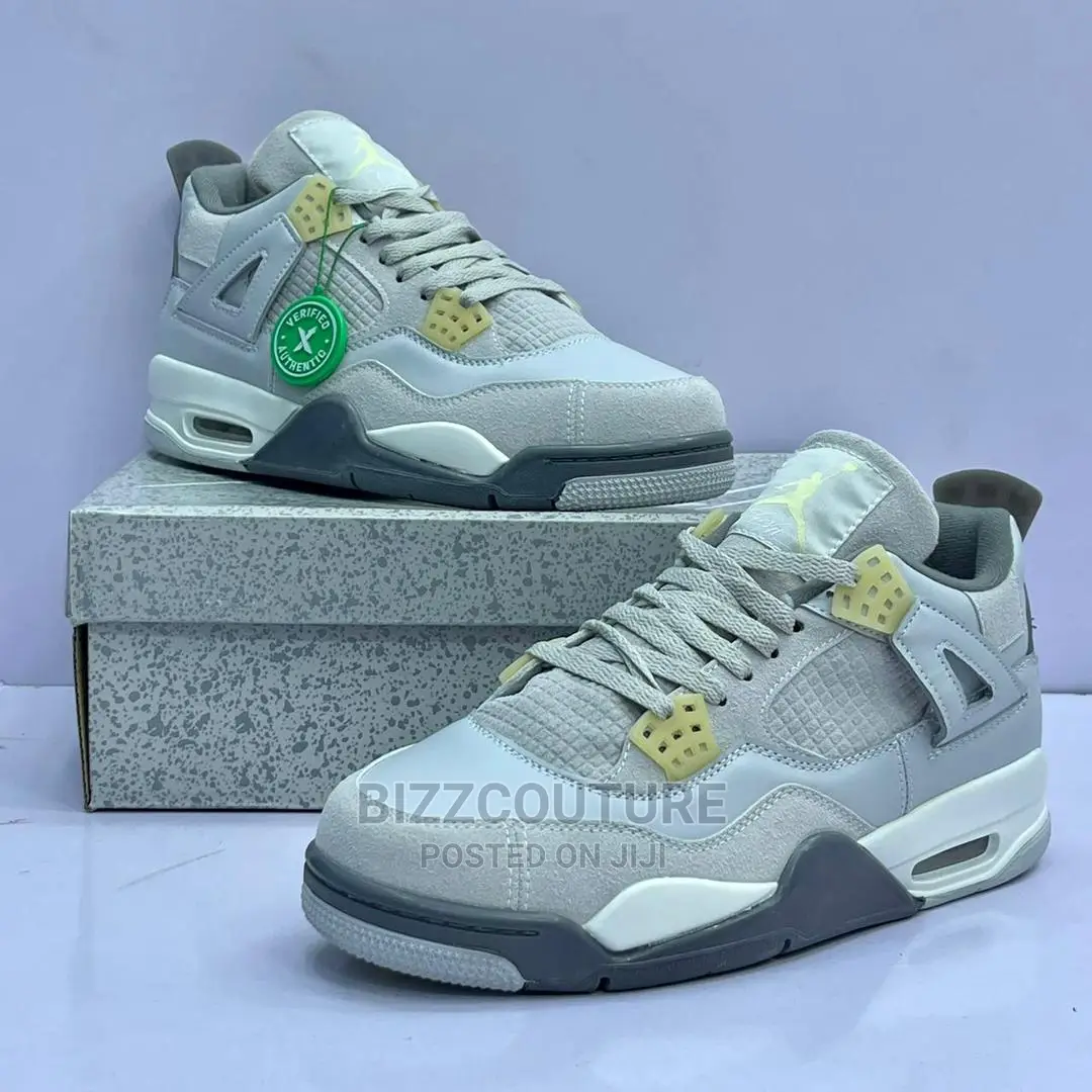 Original AIR JORDAN 4 Retro SE Photo Dust Available in Store