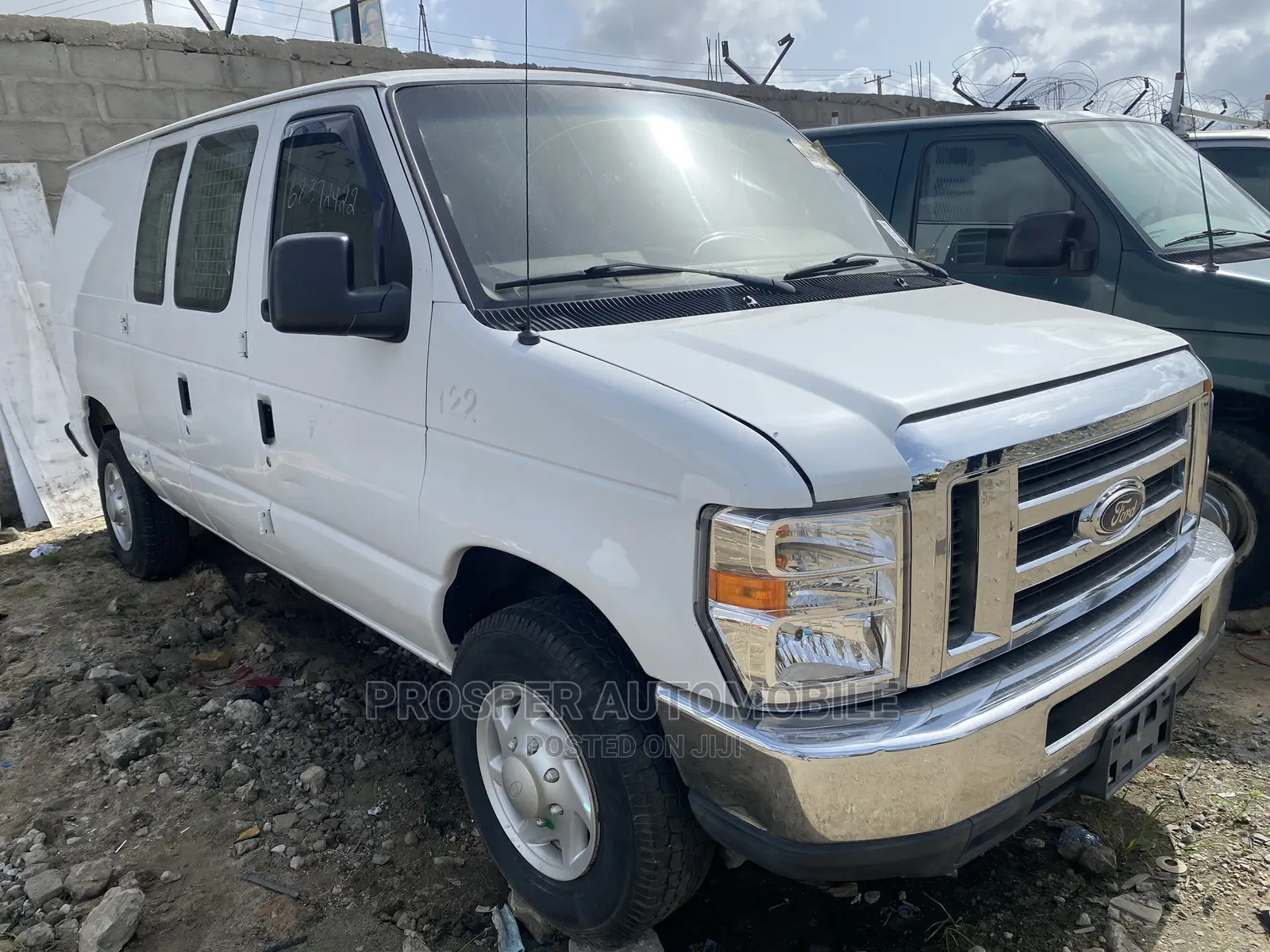 Ford E250 2011 White