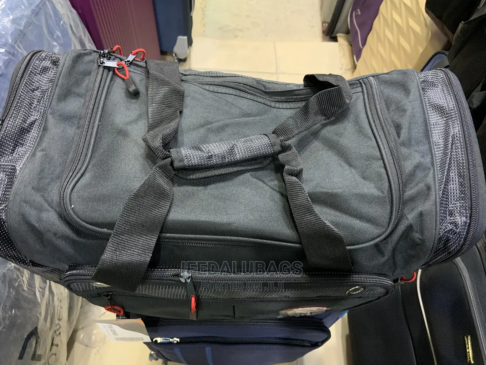 Medium Size Hand Carry Quality Traveling Luggage