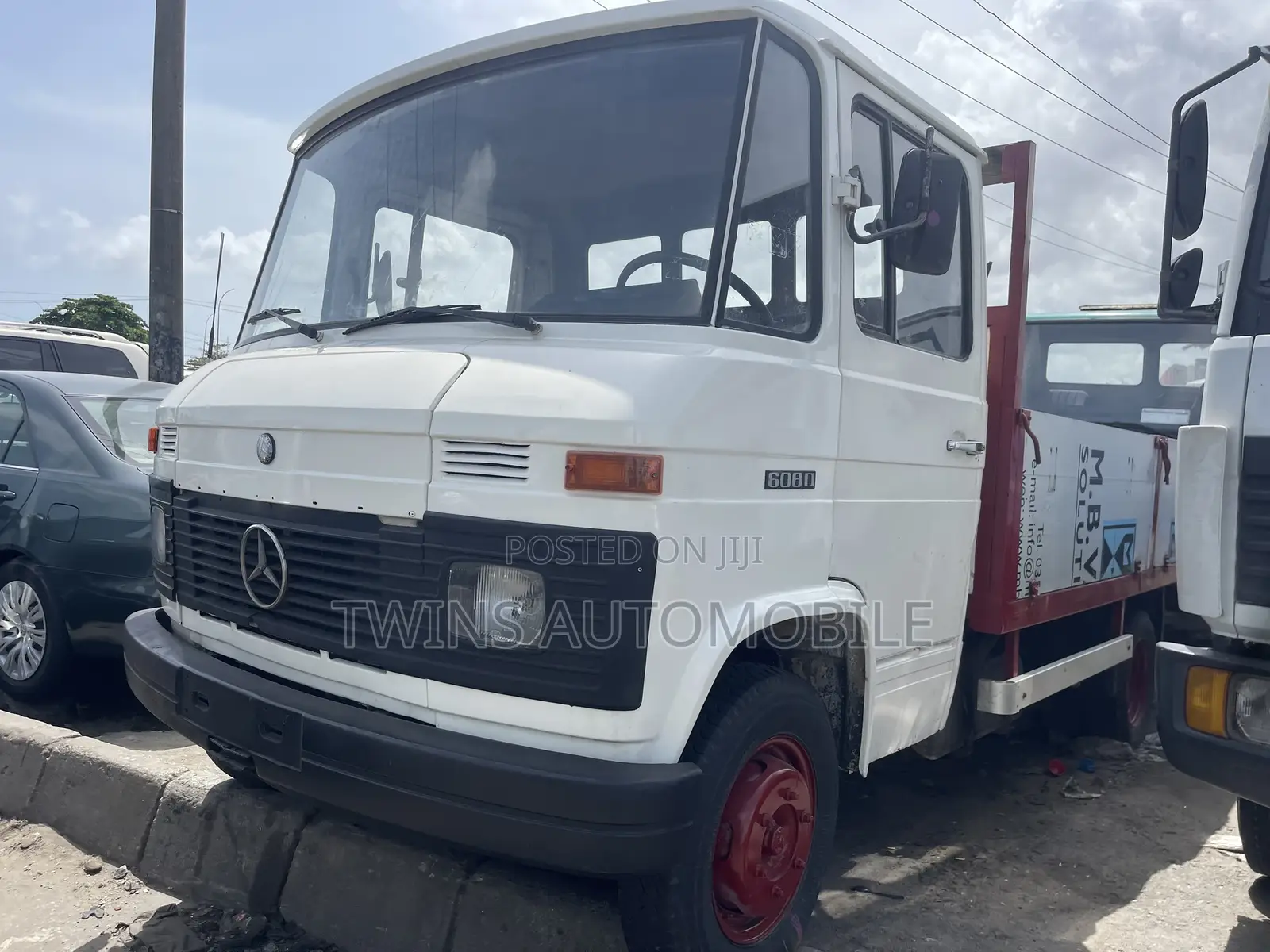 Mercedes-Benz 608 White Pickup