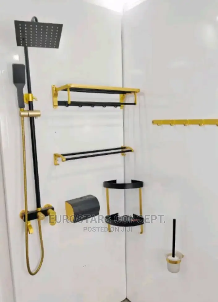 Black an Gold Shower an Accessories